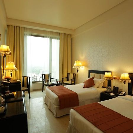 Royal Tulip Navi Mumbai Ξενοδοχείο Εξωτερικό φωτογραφία