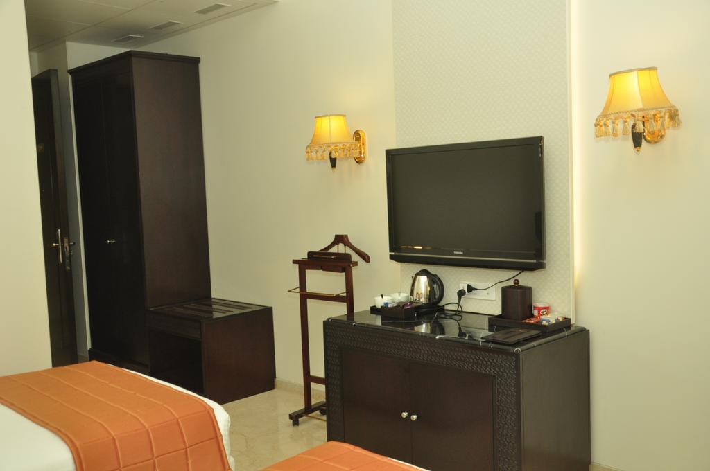 Royal Tulip Navi Mumbai Ξενοδοχείο Εξωτερικό φωτογραφία
