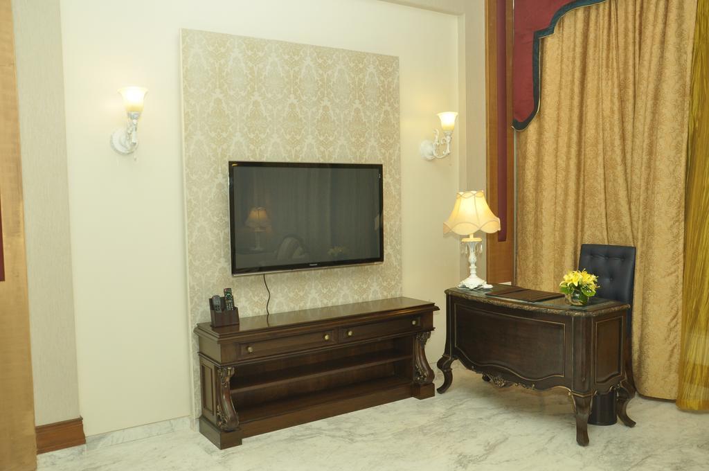Royal Tulip Navi Mumbai Ξενοδοχείο Εξωτερικό φωτογραφία